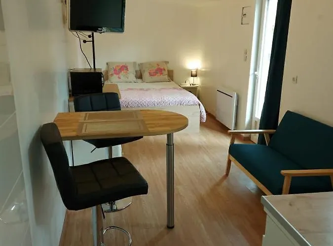 Appartement Au Calme Wifi 600m Centre Parking Gratuit Devant